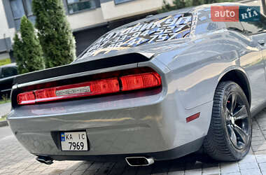 Купе Dodge Challenger 2013 в 