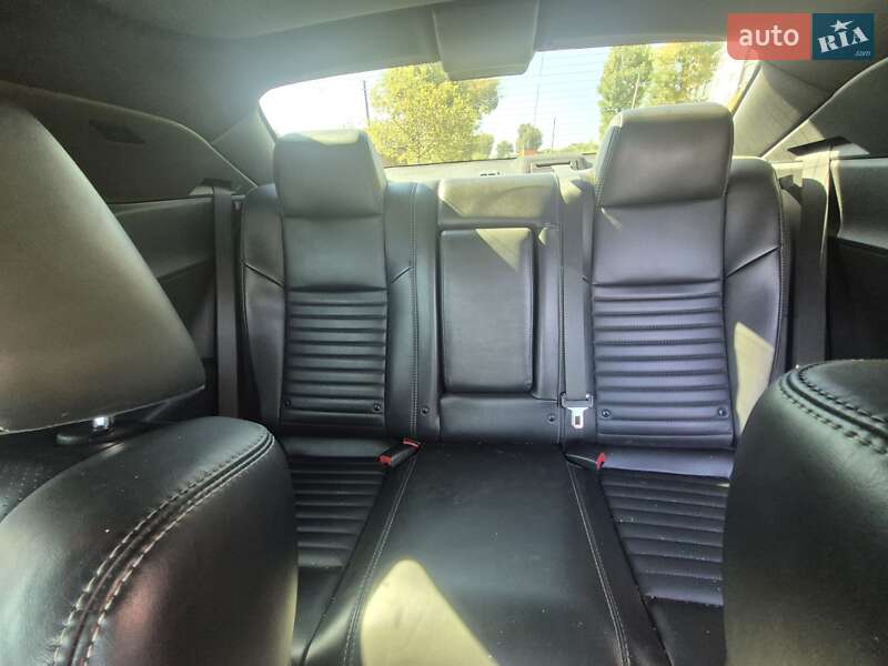 Купе Dodge Challenger 2014 в Костополе