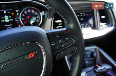 Купе Dodge Challenger 2019 в 