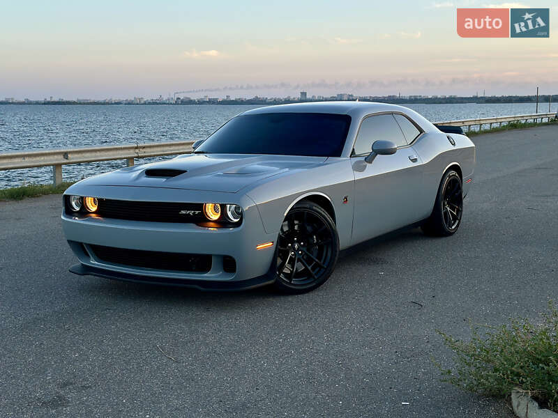 Купе Dodge Challenger 2021 в Черкассах