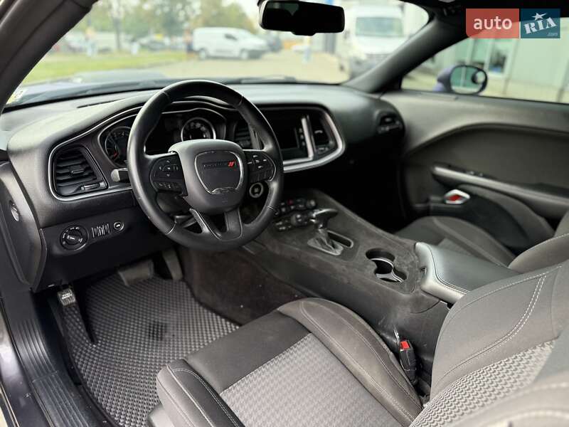 Купе Dodge Challenger 2017 в Києві фото 17 Купе Dodge Challenger 2017 в Києві