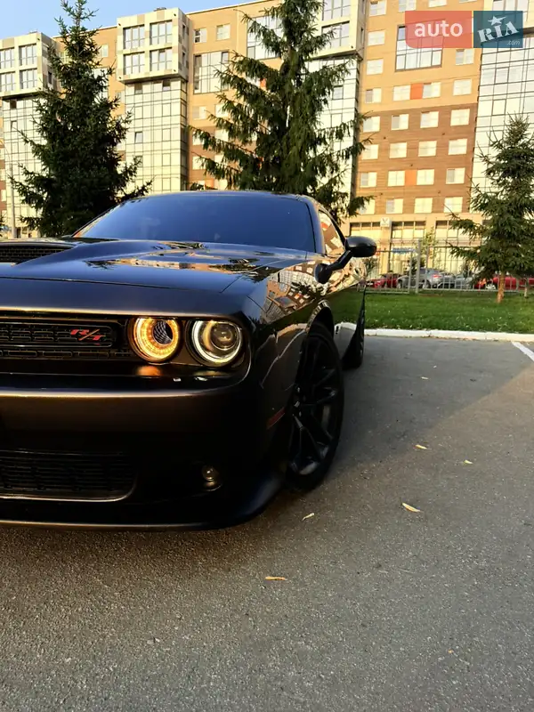 Dodge Challenger 2021