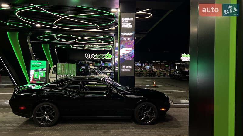 Купе Dodge Challenger 2018 в Тернополе фото 5 Купе Dodge Challenger 2018 в Тернополе