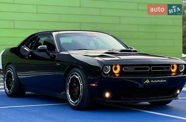 Купе Dodge Challenger 2018 в 