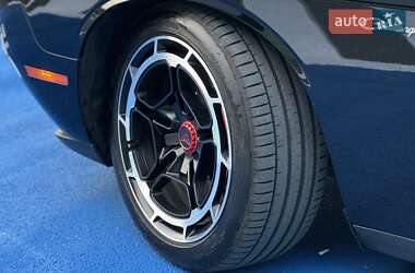 Купе Dodge Challenger 2018 в 