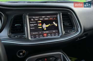 Купе Dodge Challenger 2018 в 