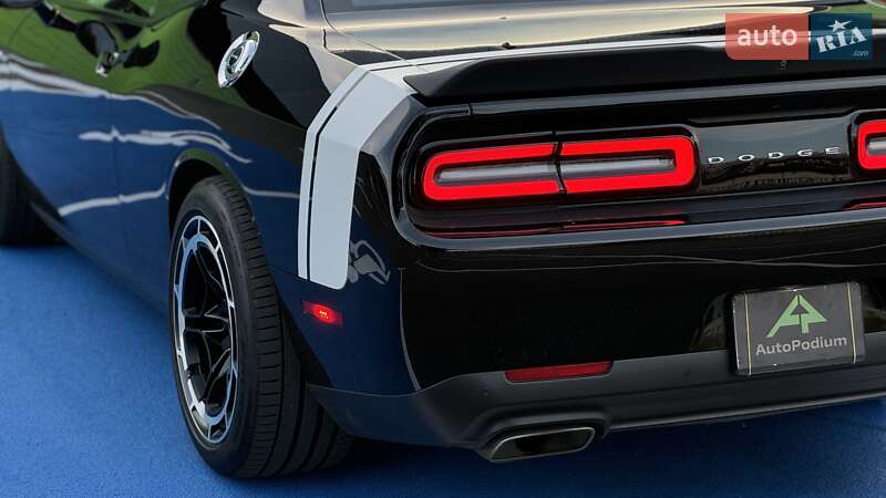 Купе Dodge Challenger 2018 в Киеве