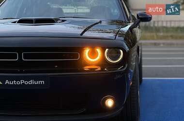 Купе Dodge Challenger 2018 в 
