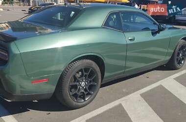 Купе Dodge Challenger 2017 в 