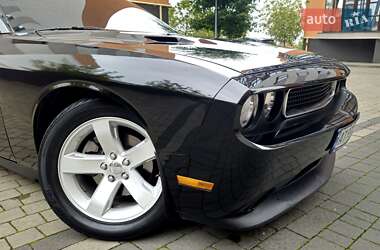 Купе Dodge Challenger 2014 в 