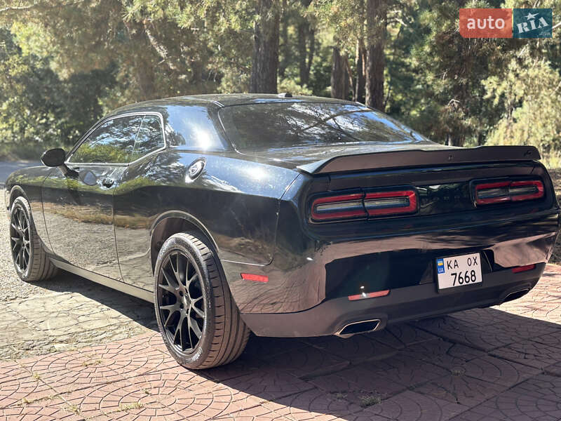 Купе Dodge Challenger 2021 в Киеве