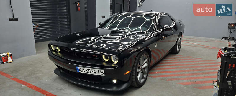 Купе Dodge Challenger 2017 в Днепре