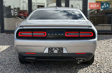 Купе Dodge Challenger 2015 в 