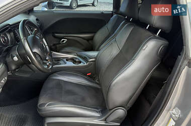 Купе Dodge Challenger 2015 в 