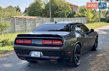 Купе Dodge Challenger 2017 в 