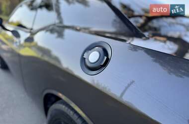 Купе Dodge Challenger 2017 в 
