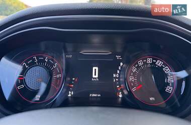Купе Dodge Challenger 2017 в 