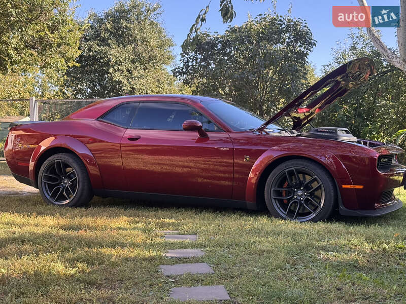 Dodge Challenger 2021