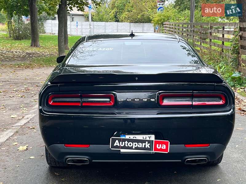 Купе Dodge Challenger 2018 в Киеве