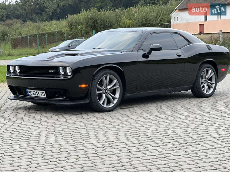 Купе Dodge Challenger 2017 в Львове