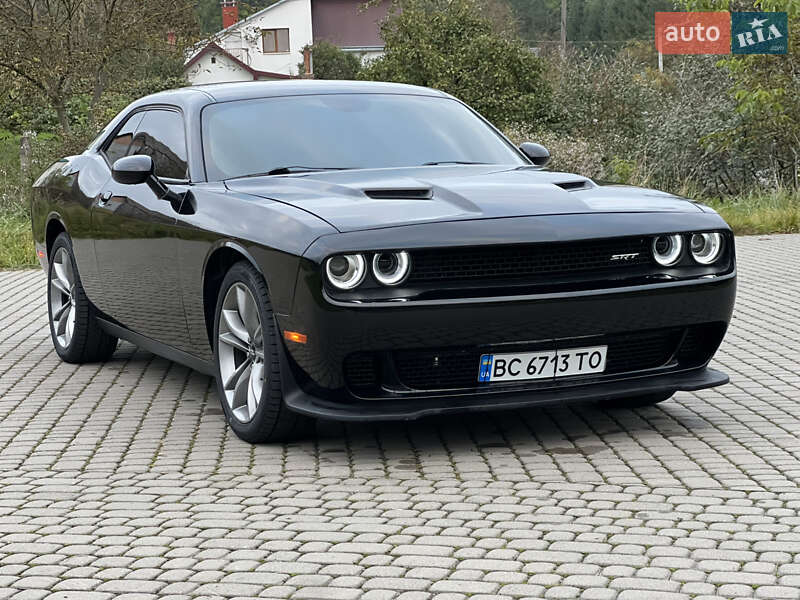 Купе Dodge Challenger 2017 в Львове