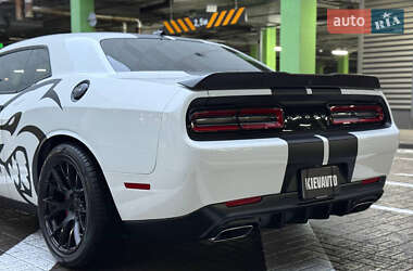 Купе Dodge Challenger 2019 в 