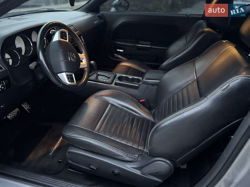 Купе Dodge Challenger 2013 в Ивано-Франковске