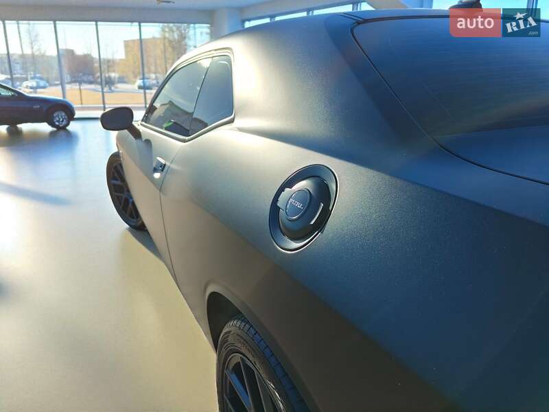 Купе Dodge Challenger 2017 в Киеве