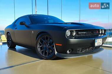 Купе Dodge Challenger 2017 в 