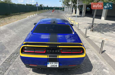 Купе Dodge Challenger 2022 в 