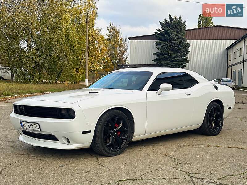 Купе Dodge Challenger 2014 в Кам'янському фото Купе Dodge Challenger 2014 в Кам'янському