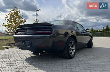 Купе Dodge Challenger 2020 в 