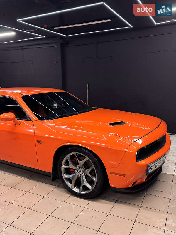 Купе Dodge Challenger 2016 в Києві