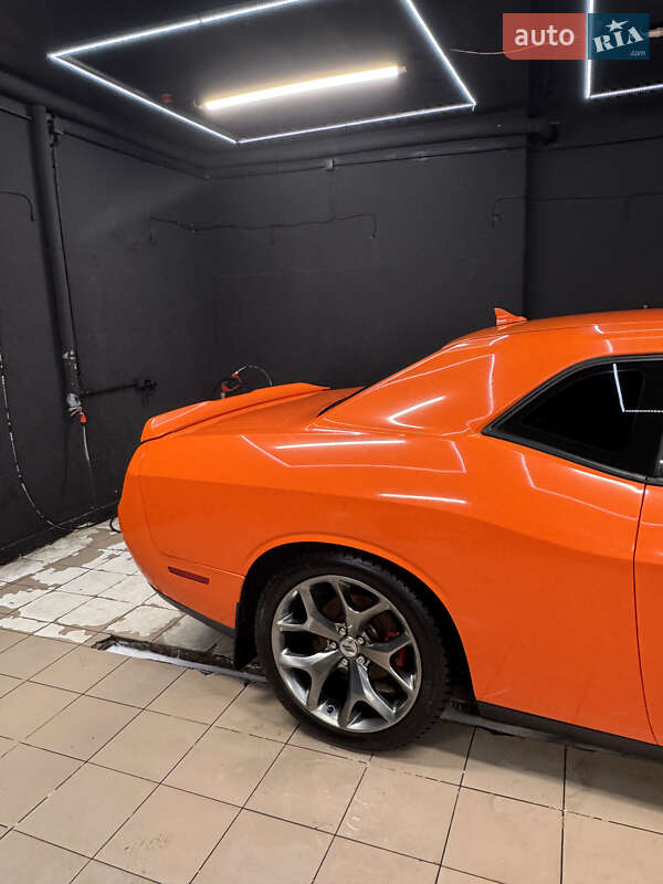 Купе Dodge Challenger 2016 в Києві