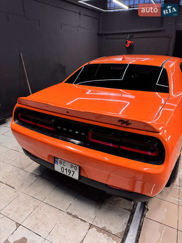 Купе Dodge Challenger 2016 в Києві