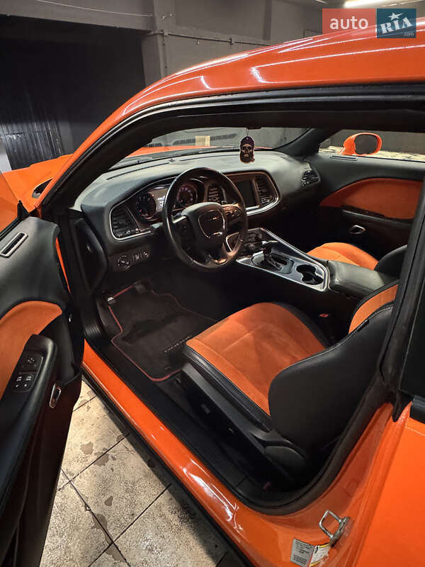 Купе Dodge Challenger 2016 в Києві