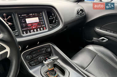 Купе Dodge Challenger 2016 в  фото 20 Купе Dodge Challenger 2016 в