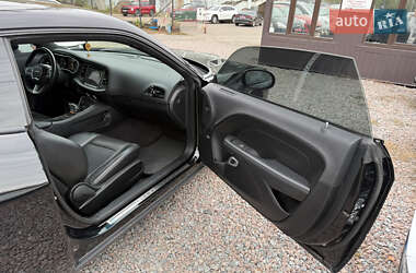 Купе Dodge Challenger 2016 в  фото 25 Купе Dodge Challenger 2016 в