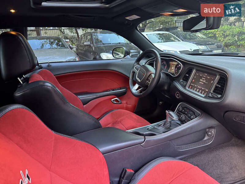 Купе Dodge Challenger 2016 в Киеве
