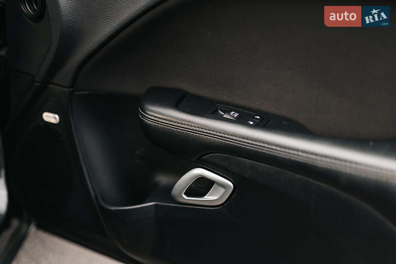 Купе Dodge Challenger 2017 в Дніпрі фото 23 Купе Dodge Challenger 2017 в Дніпрі