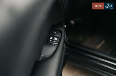 Купе Dodge Challenger 2017 в 