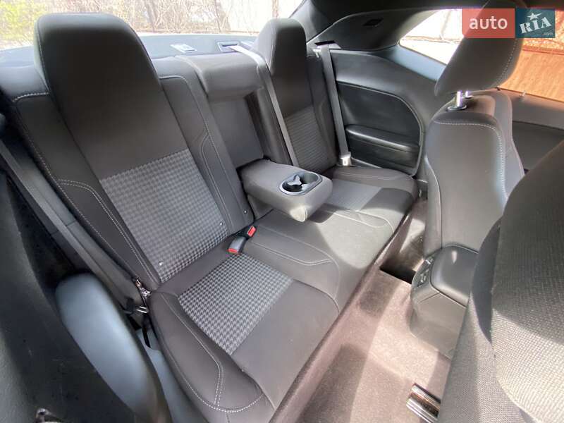 Купе Dodge Challenger 2017 в Києві фото 17 Купе Dodge Challenger 2017 в Києві