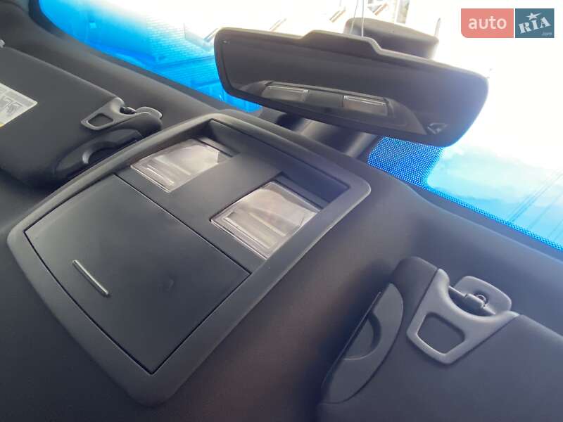 Купе Dodge Challenger 2017 в Києві фото 36 Купе Dodge Challenger 2017 в Києві