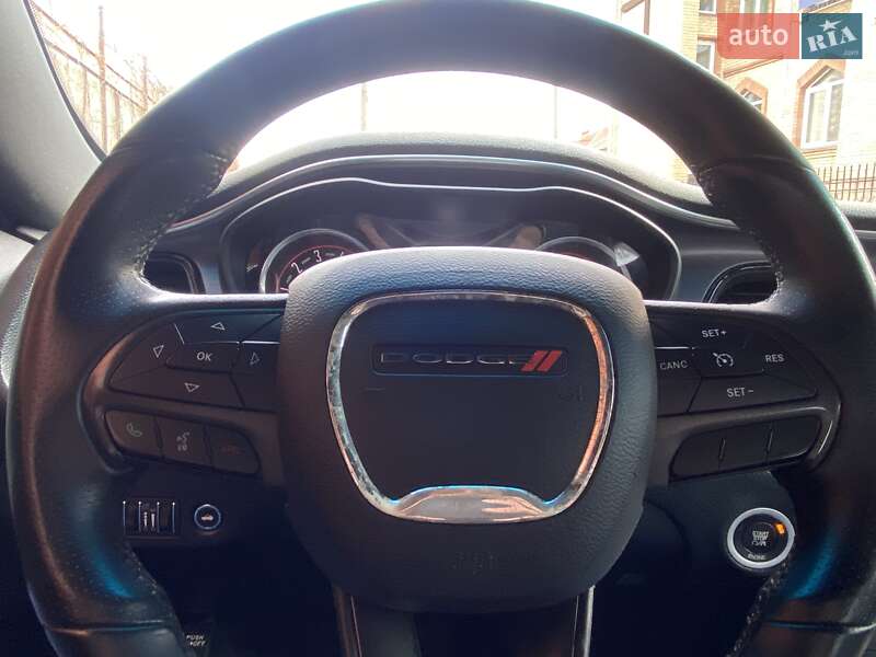 Купе Dodge Challenger 2017 в Києві фото 37 Купе Dodge Challenger 2017 в Києві