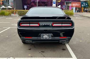 Купе Dodge Challenger 2019 в 