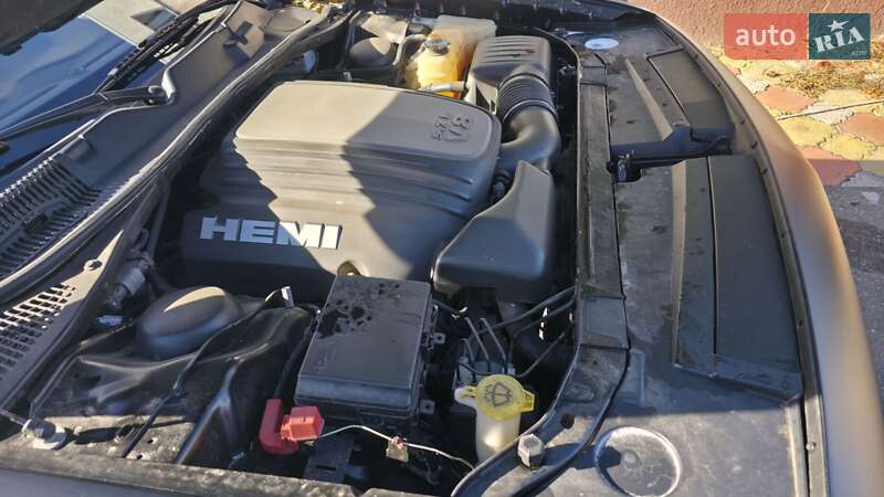 Купе Dodge Challenger 2017 в Нерубайське