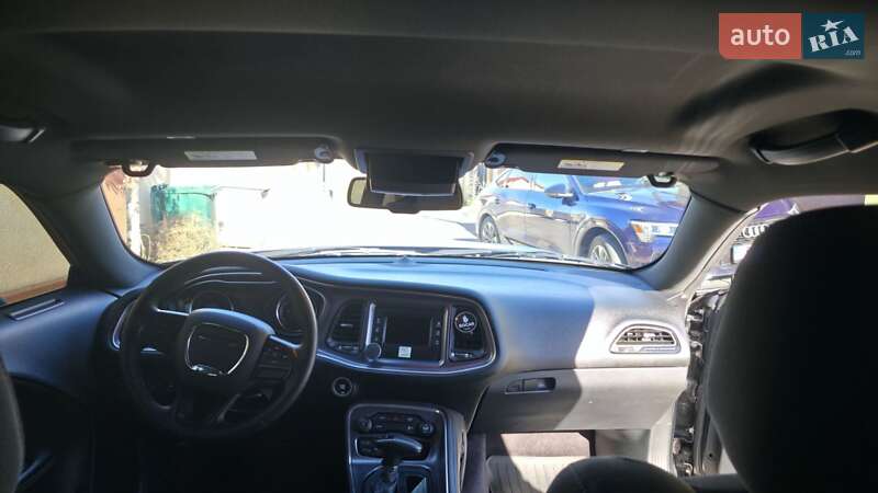 Купе Dodge Challenger 2017 в Нерубайське