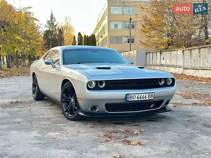 Dodge Challenger 2021