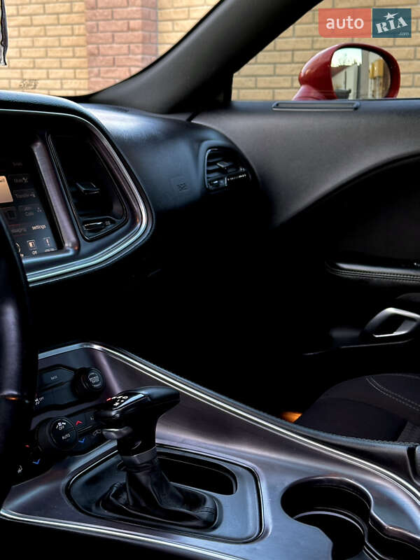 Купе Dodge Challenger 2016 в Кропивницком фото 36 Купе Dodge Challenger 2016 в Кропивницком