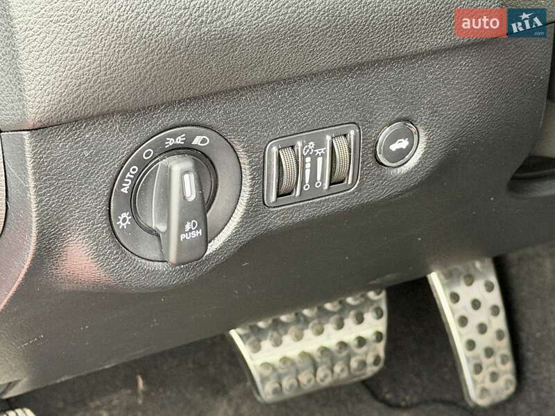 Купе Dodge Challenger 2021 в Киеве фото 20 Купе Dodge Challenger 2021 в Киеве